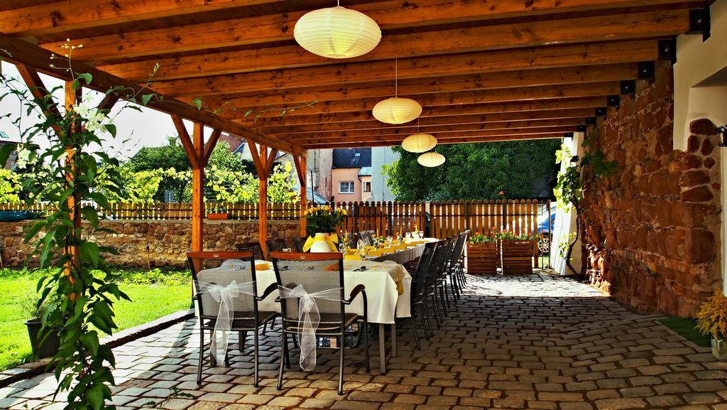 Excalibur Penzion a Restaurace Moravská Třebová Esterno foto