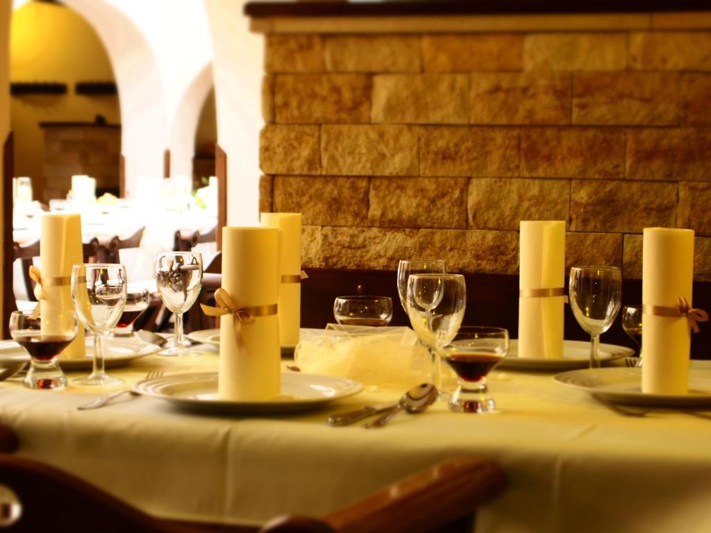 Excalibur Penzion a Restaurace Moravská Třebová Esterno foto